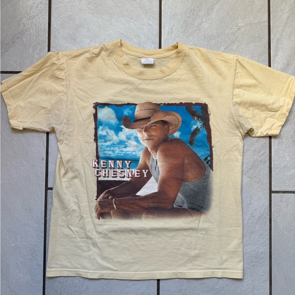 VTG Kenny Chesney 2004 Tour T-Shirt Yellow